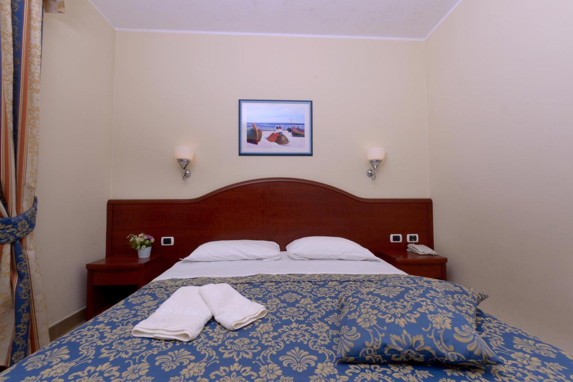 Residence Costa Smeralda Grottammare Εξωτερικό φωτογραφία