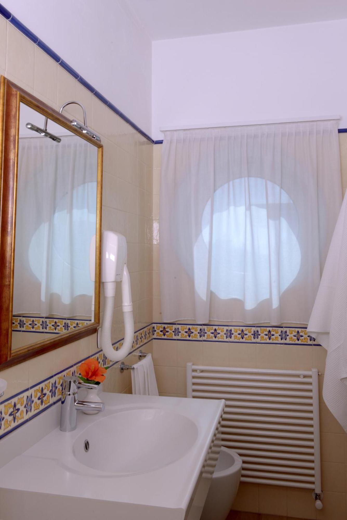 Residence Costa Smeralda Grottammare Εξωτερικό φωτογραφία