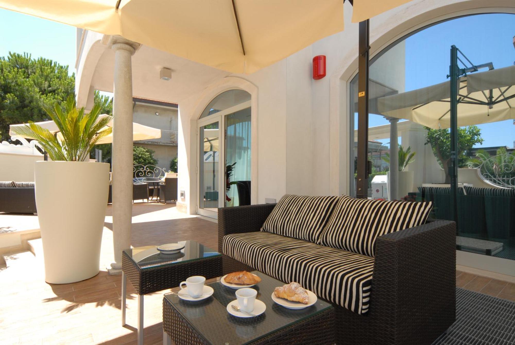 Residence Costa Smeralda Grottammare Εξωτερικό φωτογραφία