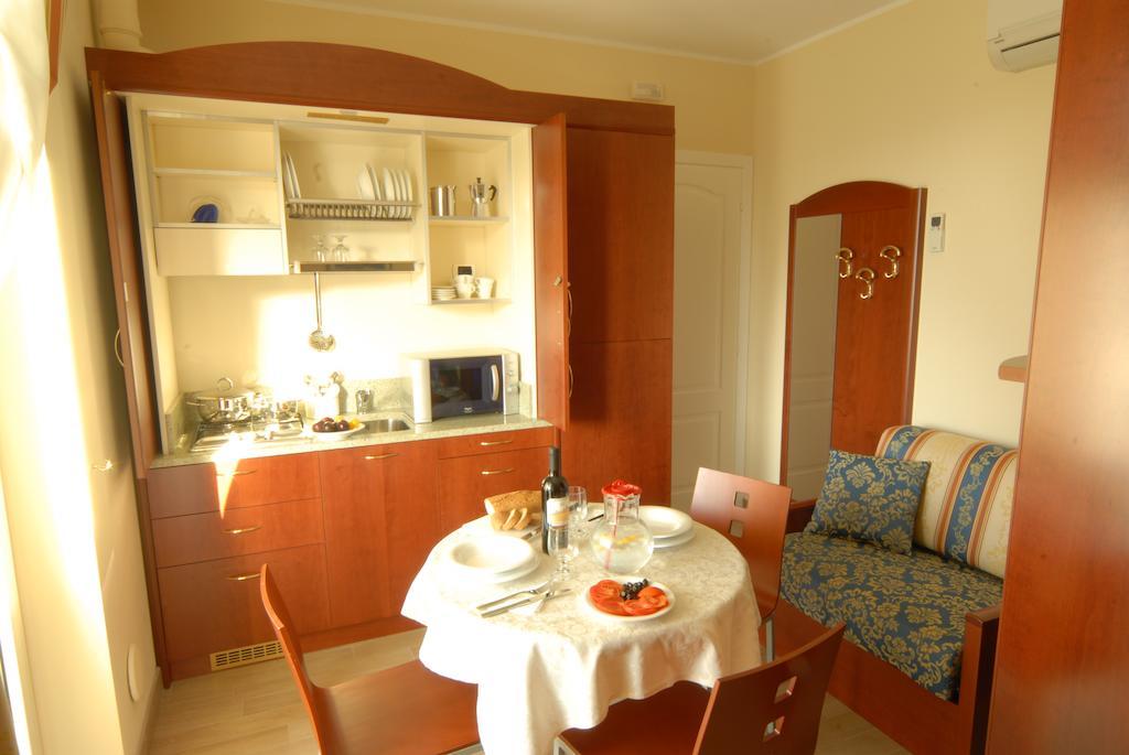 Residence Costa Smeralda Grottammare Δωμάτιο φωτογραφία