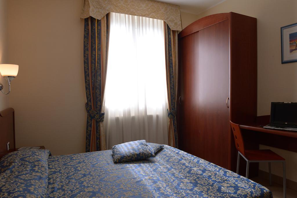 Residence Costa Smeralda Grottammare Εξωτερικό φωτογραφία