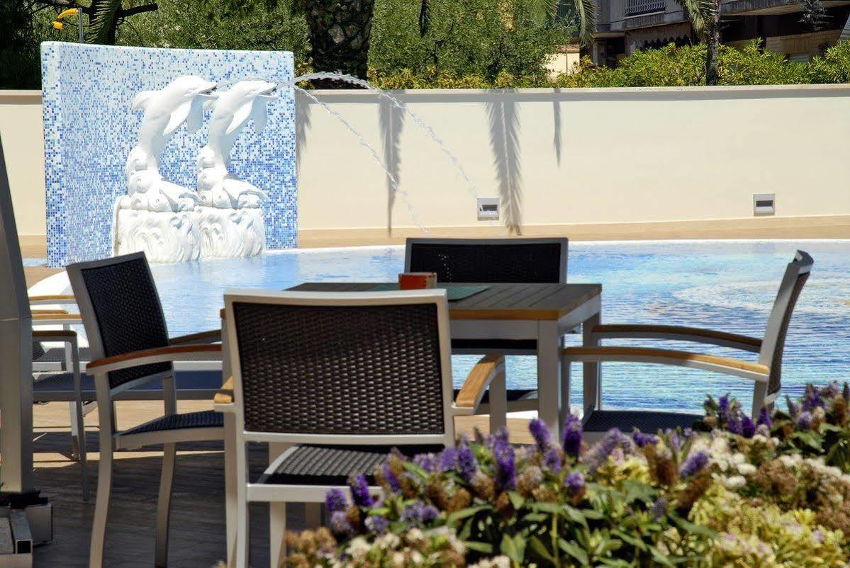 Residence Costa Smeralda Grottammare Εξωτερικό φωτογραφία
